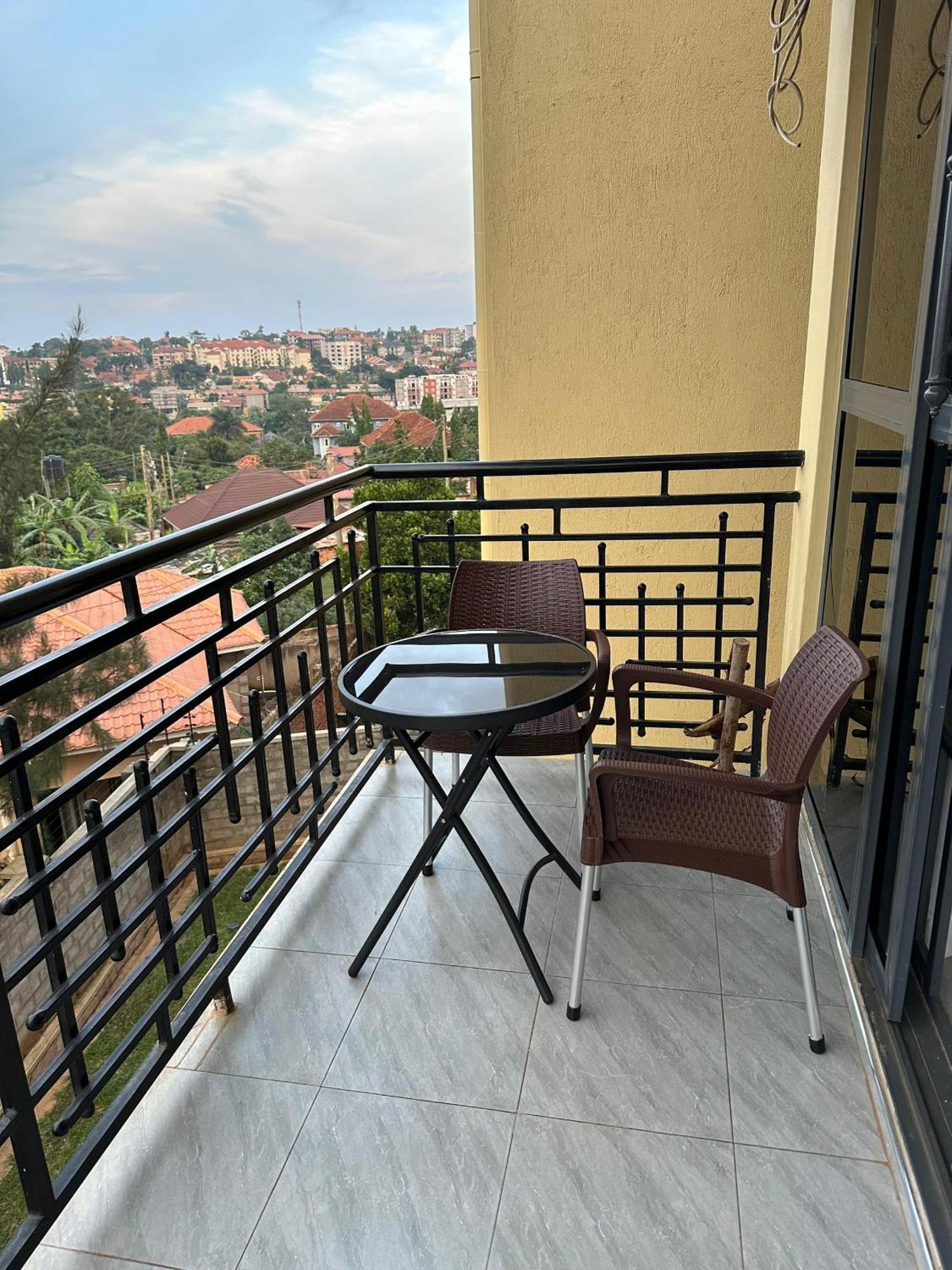 Ruby Homes Kampala Luaran gambar